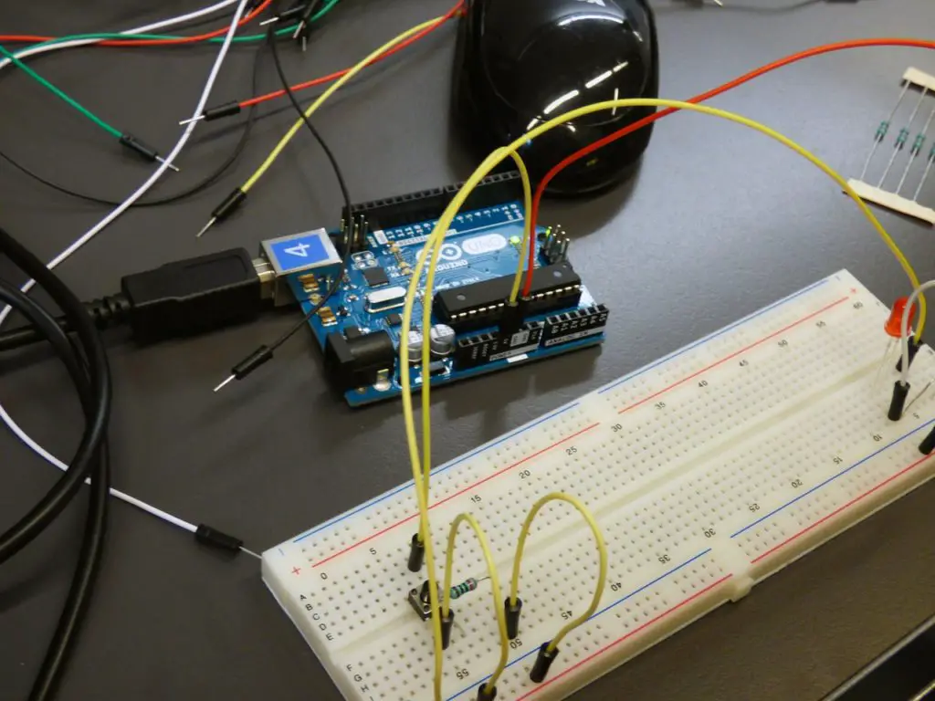 Controlling A Led Using Arduino Serial Monitor 4719